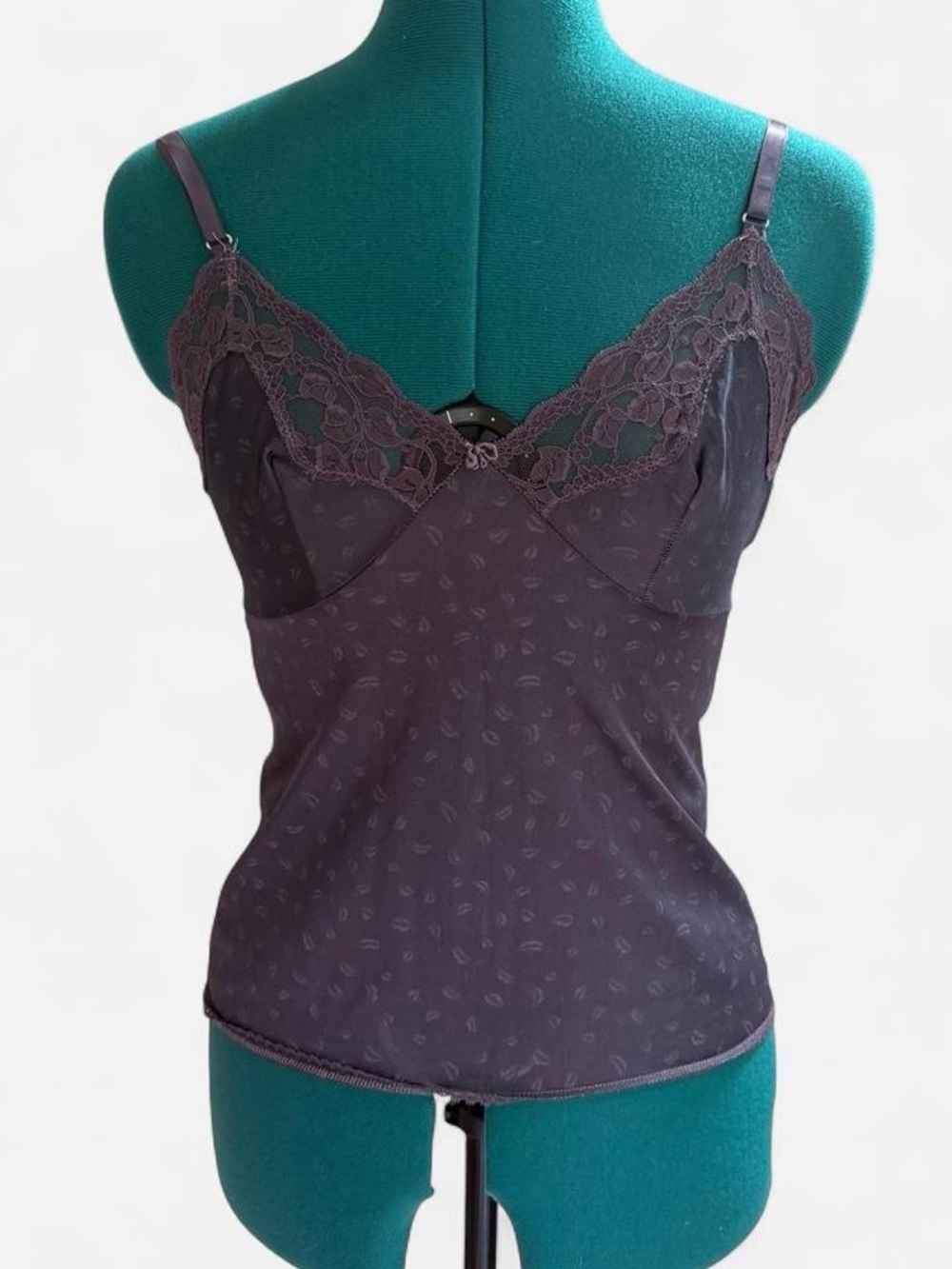 Y2K Ashley Taylor Lace-Trim Cami in Plum